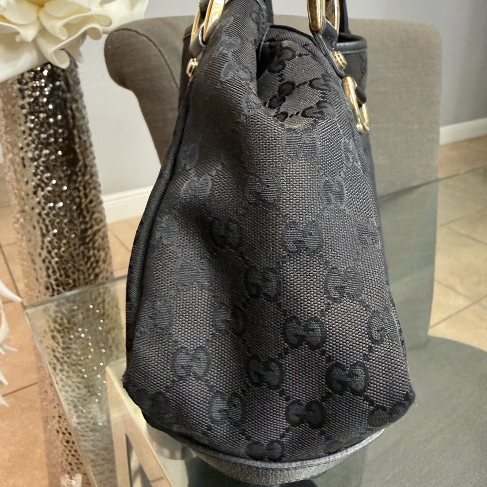 Gucci Black Monogram Shoulder Bag - Picture 5 of 10